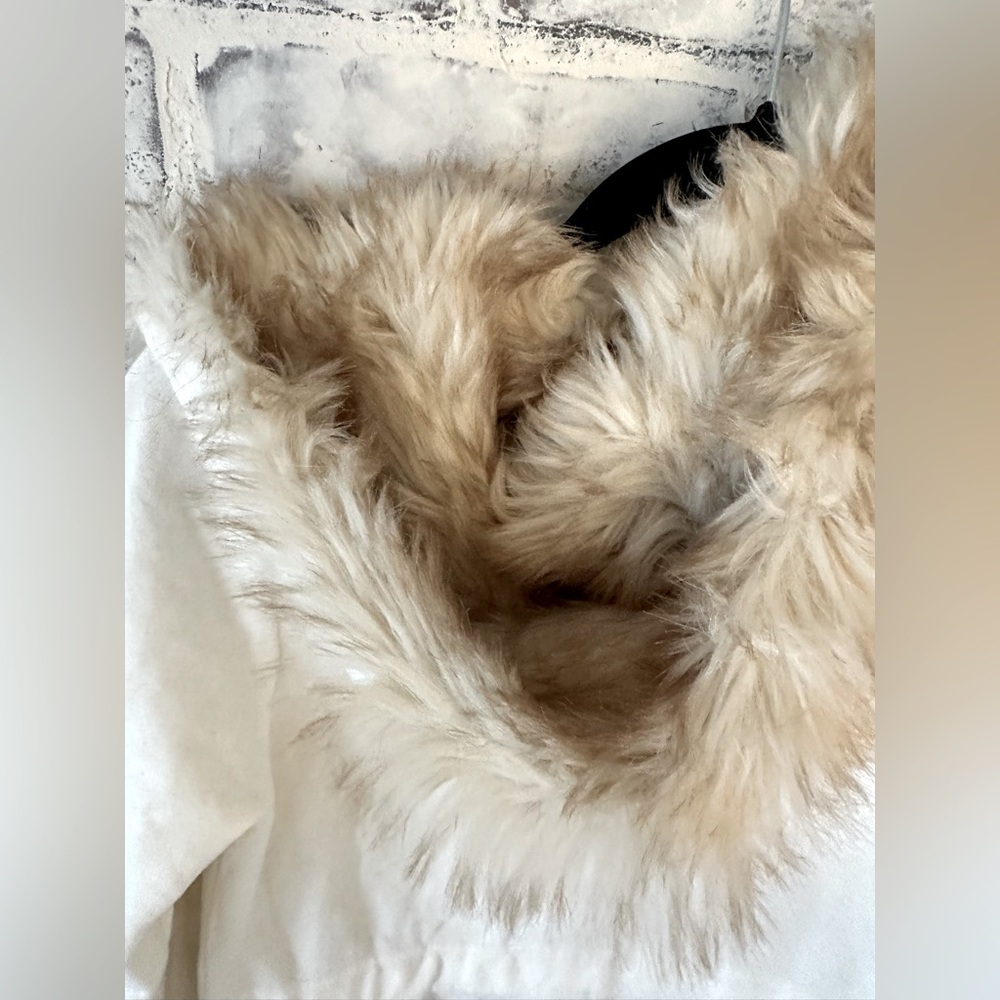 Cream Faux Fur Long Zipper Hoodie - Picture 5 of 8